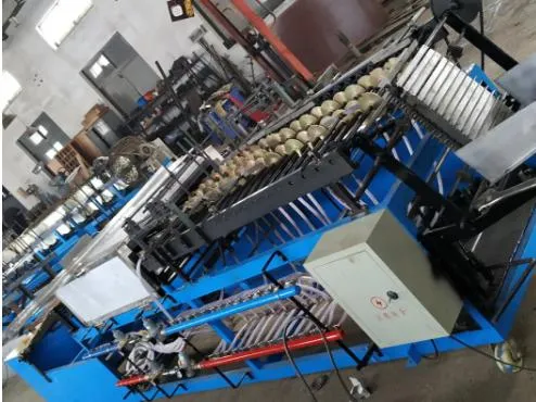 ガラス試験管製造用工場供給機